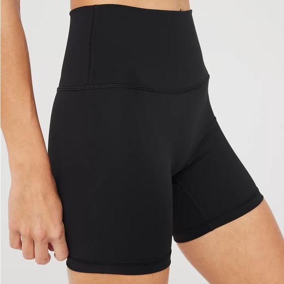 OFFLINE By Aerie Goals 7" Bike Short Black Size XS - Picture 2 of 6